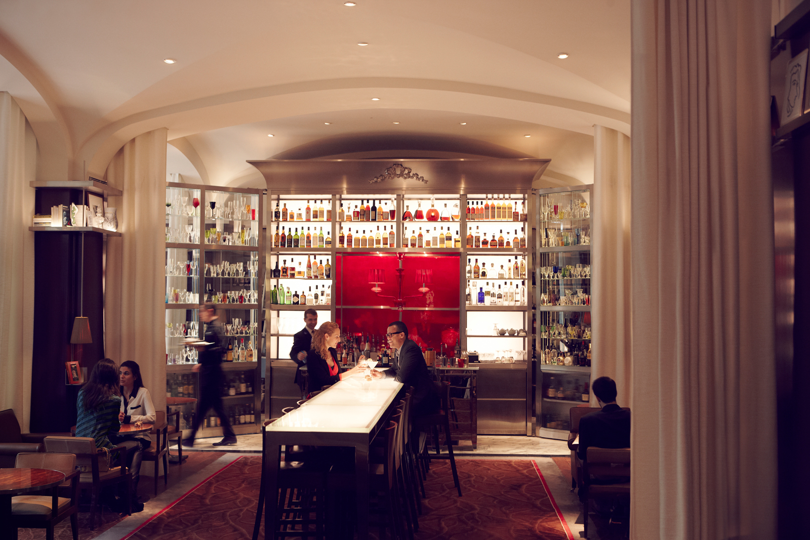 raffles-paris_le-bar-long