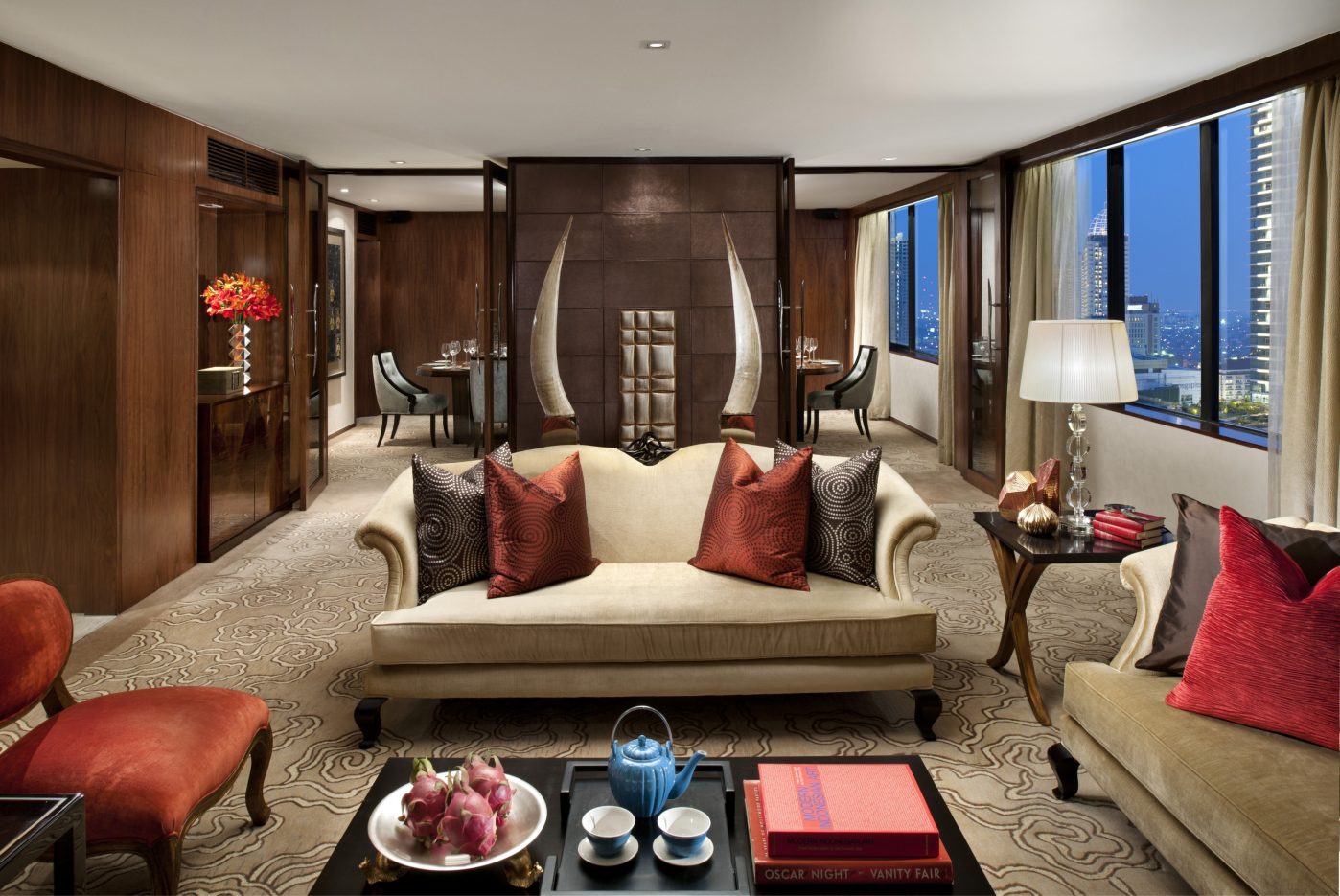 jakarta-suite-mandarin-suite-04