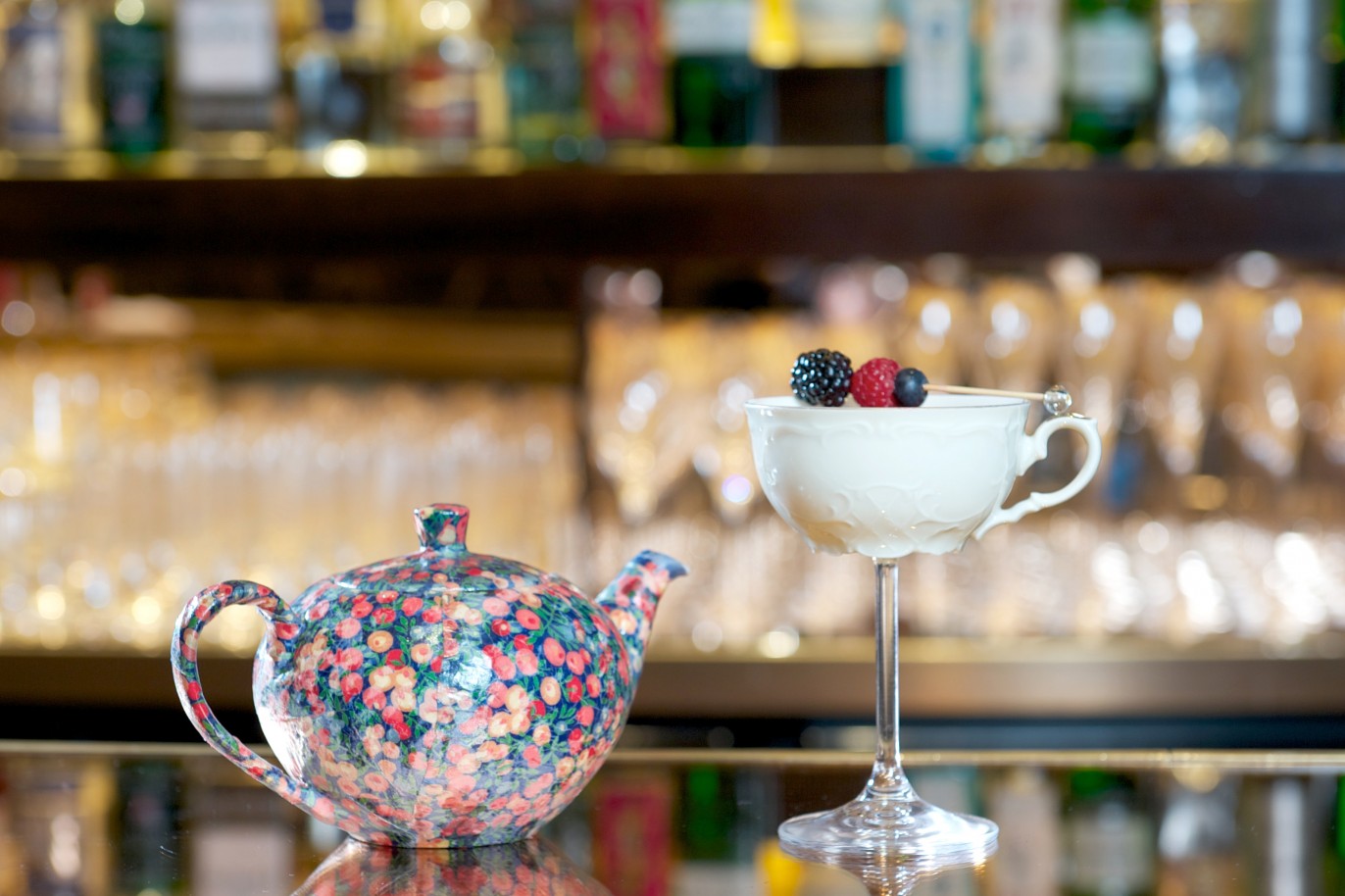 TD_Bar_Cocktail_'Her_Majestys_cup'_no_mat_(High_Res)