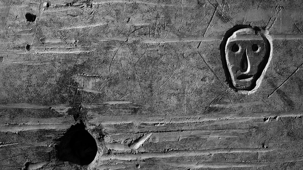 Erwin Olaf-Ruinart-1