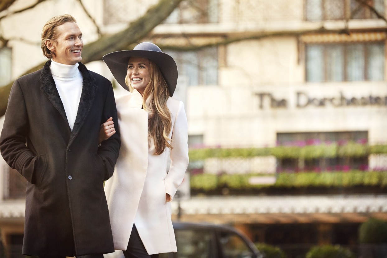 The_Dorchester_lifestyle_exterior_girl_highres
