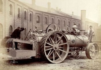 Локомобиль в Латвийском Этнографическом музее под открытым небом