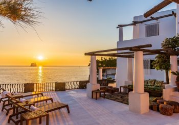 Вилла Дольче и Габбана на острове Стромболи выставлена на продажу