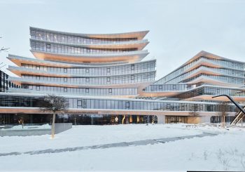 В Вильнюсе завершено строительство бизнес-центра Business Stadium Central по проекту Zaha Hadid Architects