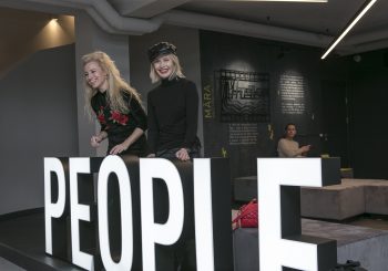 Открылся крупнейший коворкинг Прибалтики People Work