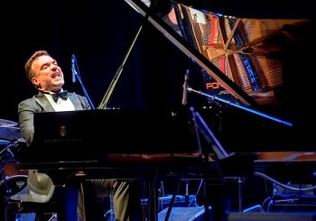 С программой The Beatles в Риге выступит дирижер Сергей Жилин