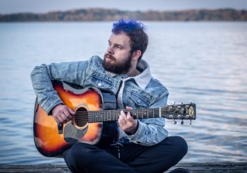 Рижский музыкант Алекс Лещинский представил новый клип