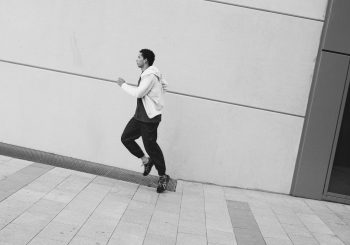 COS создал линию одежды для активных мужчин