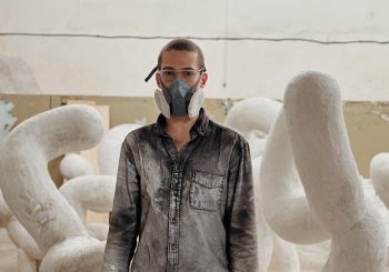 Робертс Балиньш исследует состояние ожидания в новой выставке «Тоска как кульминация»