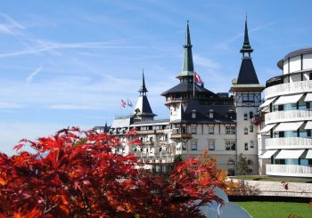 FUTURE IS BRIGHT: флешмоб компании Bright Connection в поддержку отельной индустрии