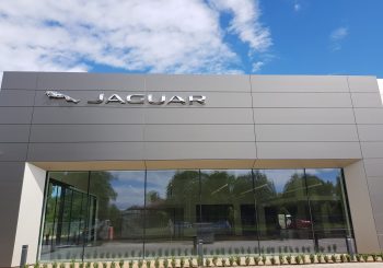 Inchcape Motors Latvia открывает в Риге крупнейший в Балтии автоцентр Jaguar Land Rover