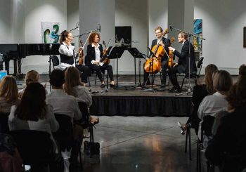 Вечерние концерты в художественном центре Zuzeum