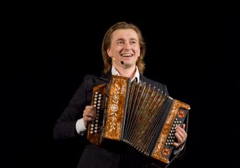 В Риге с новым моноспектаклем выступит Сергей Безруков