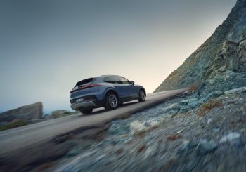 Porsche расширяет линейку электрических SUV: представлен новый Cayenne S Electric
