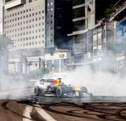 В Риге впервые пройдет Red Bull Showrun: опубликован полный список участников