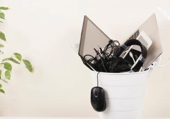 CleanR начинает инициативу “Дни чистого дома” – бесплатный сбор электроприборов и текстиля в Риге и Юрмале