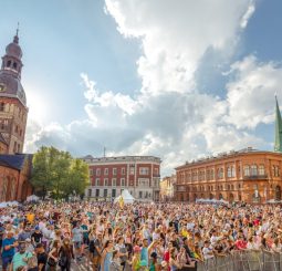 Куда пойти в Риге 19 сентября: Старый город, грибы, пудели и твидовый заезд