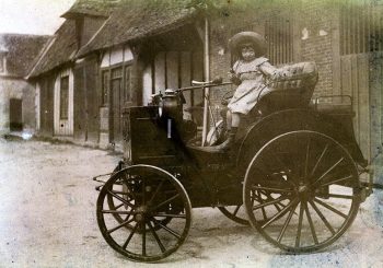Первый рижский автомобиль — каким он был, как выглядел, насколько быстро бегал?