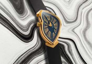 Revolve: новые лимитированные версии Exaequo Melting Watch в эстетике сюрреализма