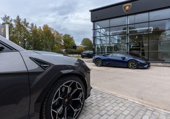 В Риге открылся шоурум Lamborghini