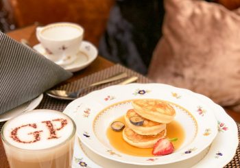 На завтрак в Grand Palace