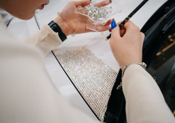 В торговом центре «Spice» в течение месяца велись круглосуточные работы по покрытию «Tesla» кристаллами