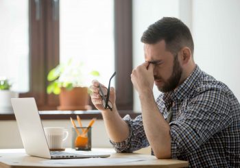 Удаленная работа: как позаботиться о здоровье глаз, если проводишь за компьютером намного больше времени
