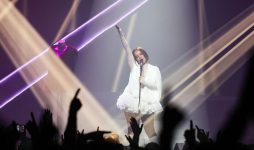 В Риге выступит французская певица Alizée