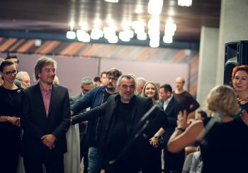 Коньяк искусству в помощь