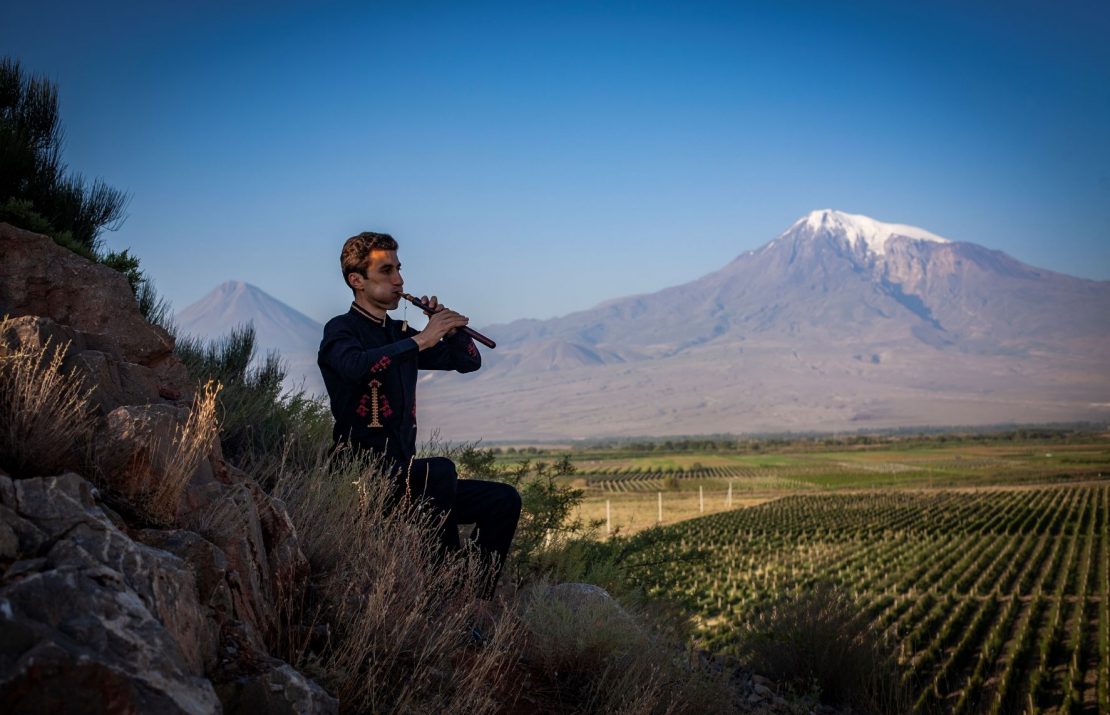 Посланники армянской народной музыки впервые концертируют в Латвии