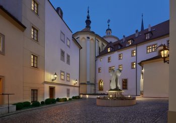 Marriott International: одно уникальное предложение для двух отелей