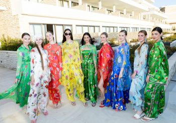 В отеле Cap St Georges Hotel & Resort на Кипре состоялся премьерный показ коллекции YANINA Cruise 2023
