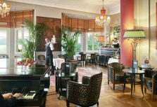 Пиано-бар Fitzgerald в отеле Belles Rives