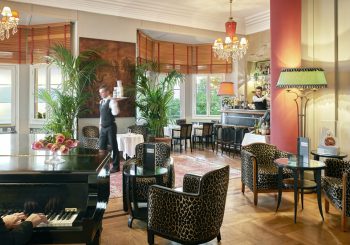 Пиано-бар Fitzgerald в отеле Belles Rives