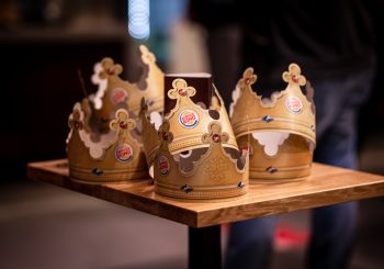 В Akropole открыт первый в Латвии ресторан Burger King
