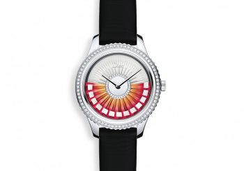 Dior. «Платье» на руке