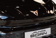 CUPRA представила в Латвии обновленный Born