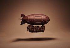 Пасхальный дирижабль из шоколада взлетел в Cheval Blanc Paris