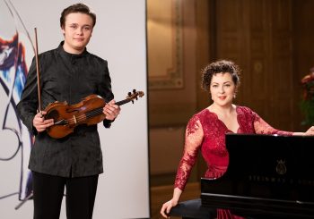 Праздничный музыкальный концерт «Агнесе Эглиня и Даниил Булаев» на канале ReTV.