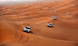 Дубай вне города: горные тропы, пустынные закаты и приключения на свежем воздухе