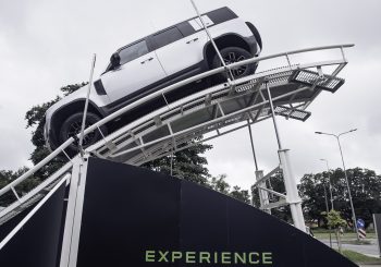 Внедорожный челлендж LAND ROVER в Риге