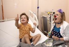 Начинается благотворительная акция докторов-клоунов: помочь детям в больнице преодолеть стресс может каждый