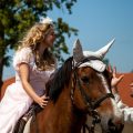 Золотые инструменты с автографом Шварценеггера