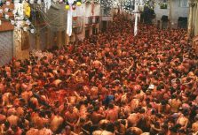 La Tomatina 2026: полный гид по самому безумному фестивалю Испании