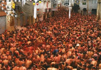 La Tomatina 2026: полный гид по самому безумному фестивалю Испании