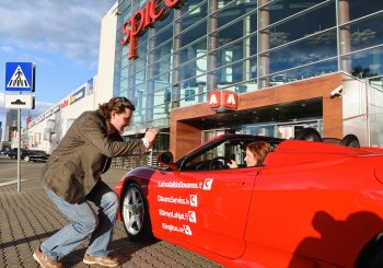 За хлебом! На Ferrari!