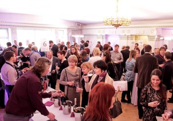 Марафон с бокалом в руке