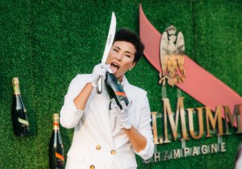 Mumm’s Champagne House дал женщинам саблю в руки