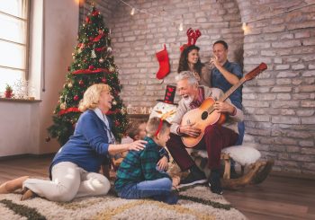 Рождественская музыка помогает восстановить гормон счастья в организме – миф или правда?