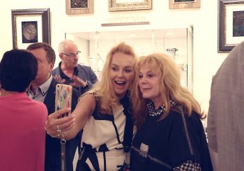 В Antiqon открылась выставка «Пленительный блеск роскоши: золотой нитью сквозь века»